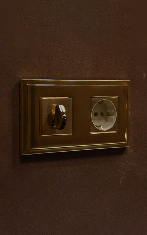 MADRID-LIGHTSWITCH